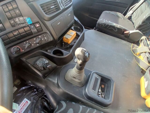 Standard tractor unit Iveco 450 8X4 CON BETONIERA CIFA