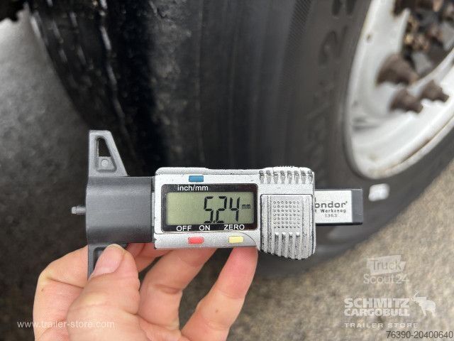 Semirimorchio con telone Schmitz Cargobull Semitrailer Curtainsider Standard