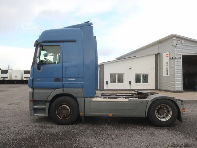 Standard tractor unit Mercedes Benz 1844 LS 4x2 MP3 Megaspace Retarder