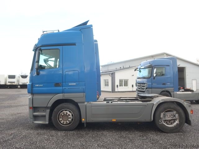 Standard tractor unit Mercedes Benz 1844 LS 4x2 MP3 Megaspace Retarder