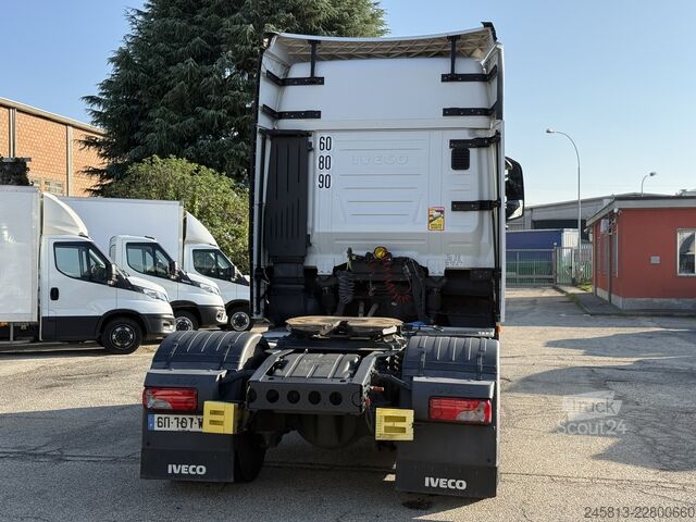 Trattore stradale standard Iveco Sway 490