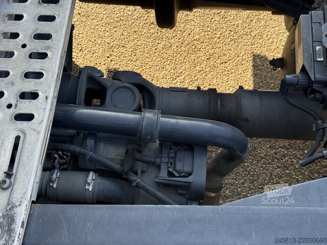 Trattore stradale standard Iveco Sway 490