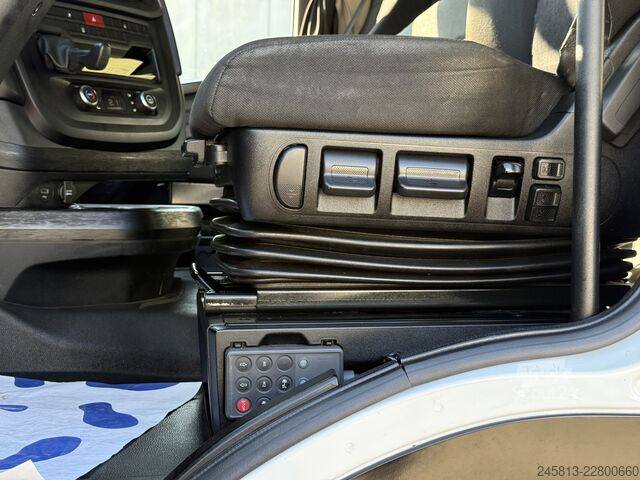 Trattore stradale standard Iveco Sway 490