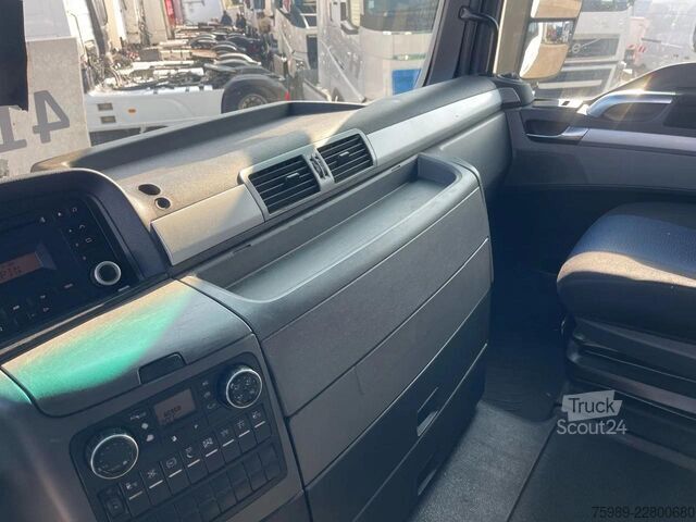 Standaard trekker MAN TGX 14.440  RETARDER,  FRIGO, 2 beds
