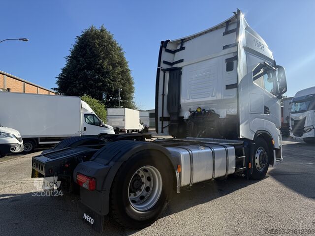 Standard tractor unit Iveco sway 490