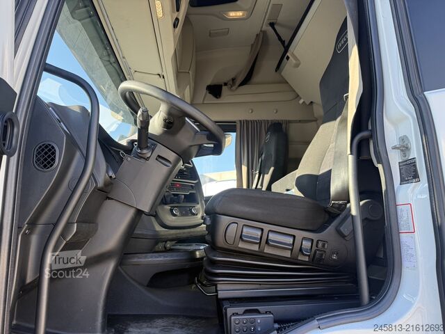 Standard tractor unit Iveco sway 490