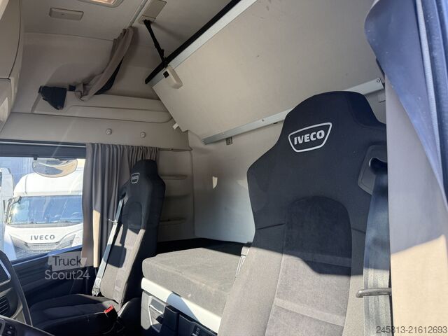 Standard tractor unit Iveco sway 490