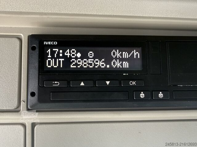 Standard tractor unit Iveco sway 490