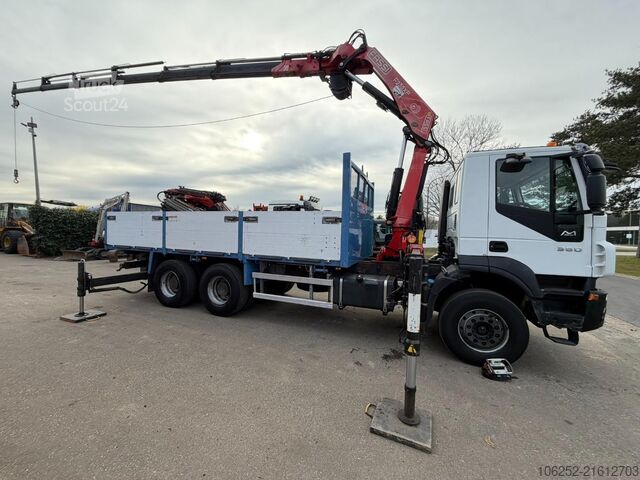 Open body Iveco TRAKKER 360 6x4 PRITSCHE + KRAN FASSI F235AXP.2...