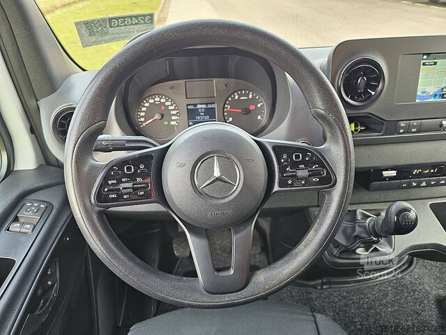 Bestelauto MERCEDES-BENZ SPRINTER 317 L2H2 Navi 360
