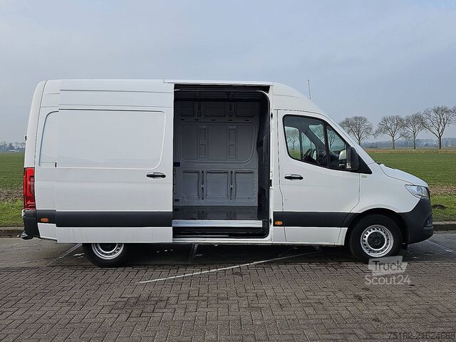Bestelauto MERCEDES-BENZ SPRINTER 317 L2H2 Navi 360