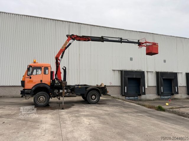 Camião plataforma de trabalho MERCEDES-BENZ SK1924 /ALLRAD / Palfinger 9501 + Arbeitskorb