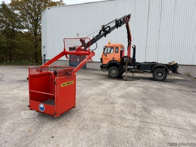 Camião plataforma de trabalho MERCEDES-BENZ SK1924 /ALLRAD / Palfinger 9501 + Arbeitskorb