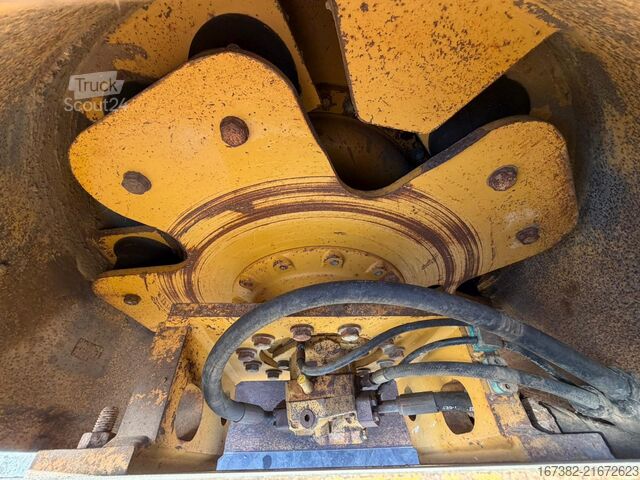 Egyszerű bütykös görgő Caterpillar CP76