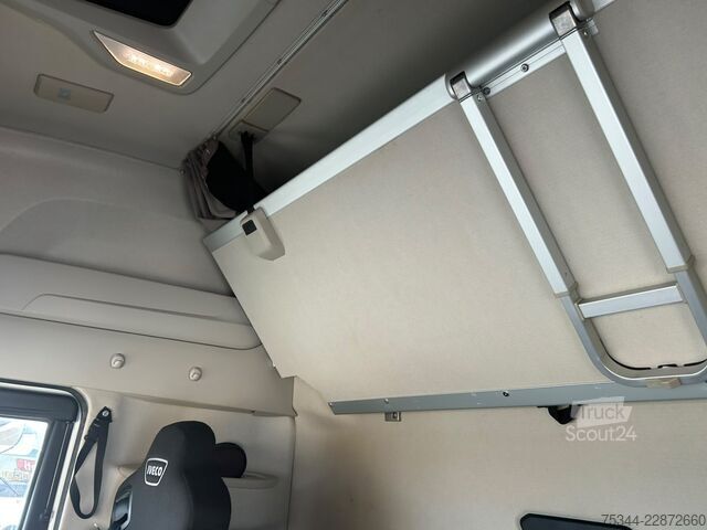 Standartinis vilkikas Iveco S-WAY 490