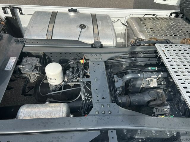 Standartinis vilkikas Iveco S-WAY 490