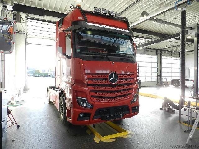 Standaard trekker MERCEDES-BENZ MB 1863 LS Gigaspace Solostar Nebenantrieb