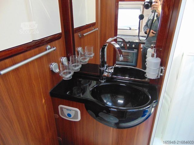 Teilintegriertes Wohnmobil MERCEDES-BENZ ADRIA POLARIS mit ALDE Heizung