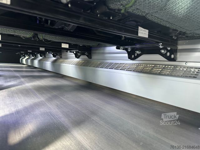 Minibus MERCEDES-BENZ Sprinter 519 29+1+1 Klima Standheizung  El. Tür