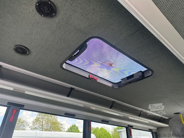 Minibus MERCEDES-BENZ Sprinter 519 29+1+1 Klima Standheizung  El. Tür