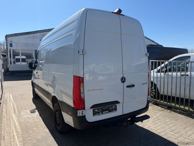 Højt tag varevogn MERCEDES-BENZ Sprinter 316 CDI Klima Standh Kamera AHK Tempom.