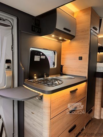 Półzintegrowany kamper KNAUS L!VE WAVE 650 MEG BLACK SELECTION, LP 81.466 ¤!