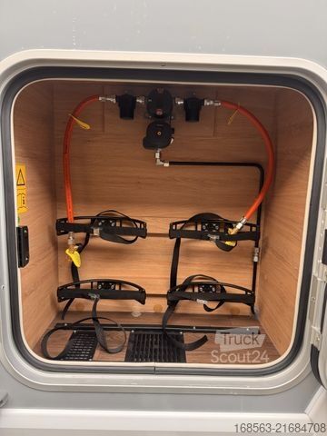 Półzintegrowany kamper KNAUS L!VE WAVE 650 MEG BLACK SELECTION, LP 81.466 ¤!