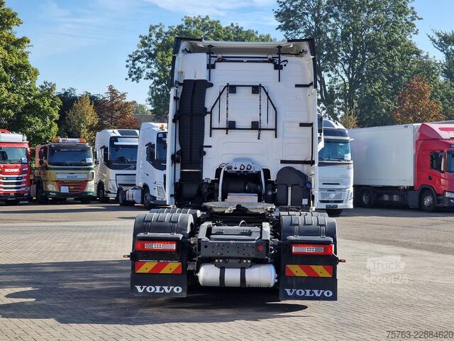 Standard-SZM Volvo FH 13.500 Globetrotter 6x2 - Full air - I parkc...