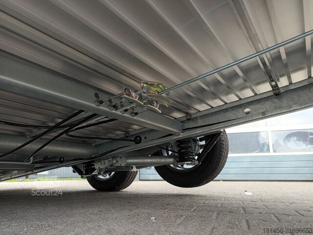 Kofferanhänger Debon Trailer schön blau Roadster 700 Alufelge direkt