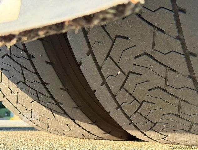 Standard trækkerunit SCANIA R410 RETARDER 2x TANKS 775.000 KM TOP CONDITION