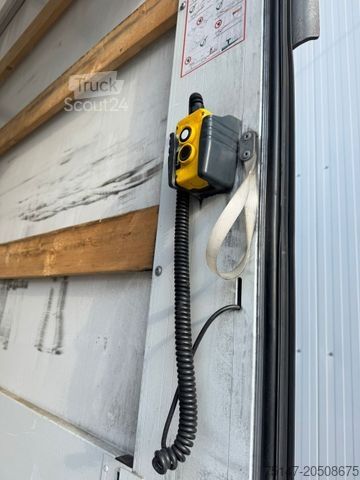 Kombi vozilo sa ceradom FUSO Canter 7C18 Klima LBW 1.000 kg Euro6E