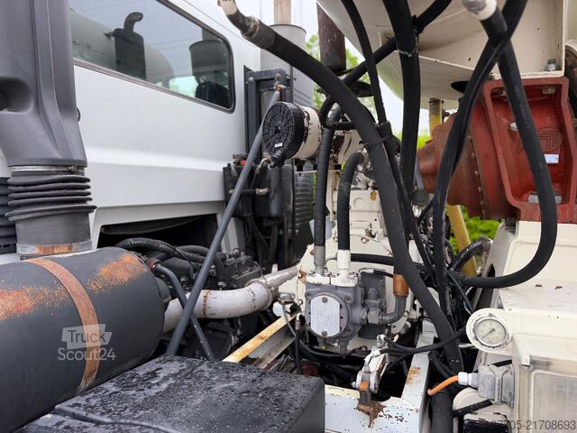 Betona maisītājmašīna kravas automašīna Astra HD8 84.45