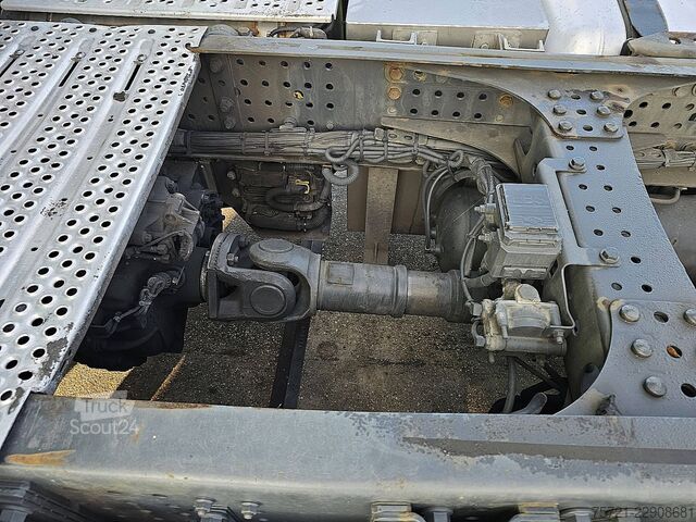 Standart-SZM MERCEDES-BENZ ACTROS 1843 Streamspace Euro6 2xTank Spoilers N...