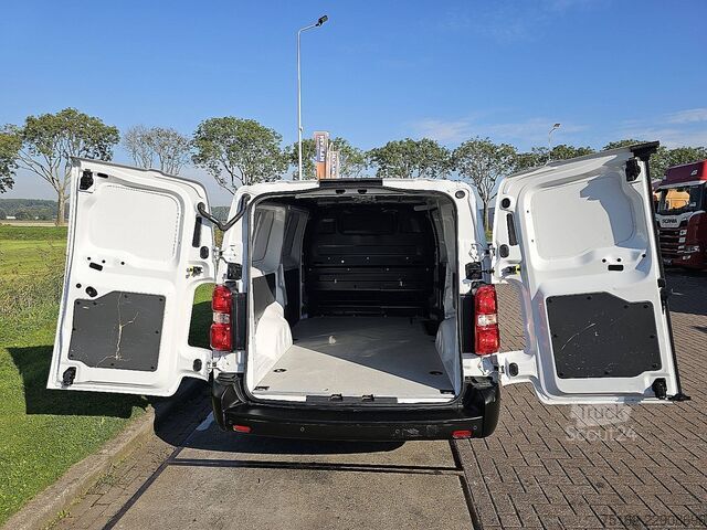 Універсал з високим дахом OPEL VIVARO-E L3H1 75 kWh Snellaad