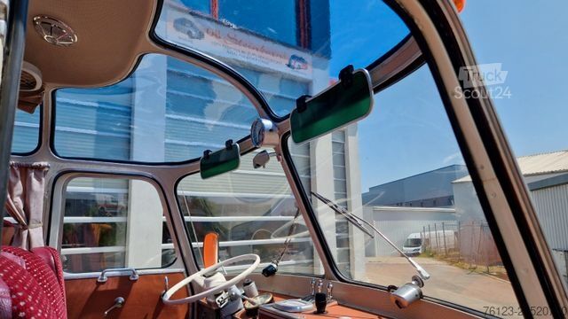 Turistični avtobus SETRA Kässbohrer  Setra S 6, S 9 Oldtimerbus Oldi