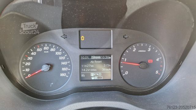 Miniautocarro MERCEDES-BENZ 515 Sprinter 22 Schlafsessel Vorlauffahrzeug 2x