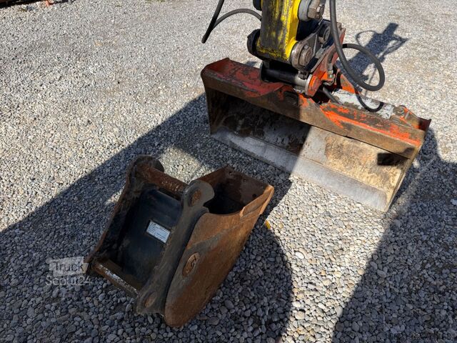 Mini-escavadora NEUSON EZ28