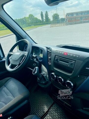 IVECO DAILY 35C18 HI-MATIC BOX Iveco DAILY 35C18