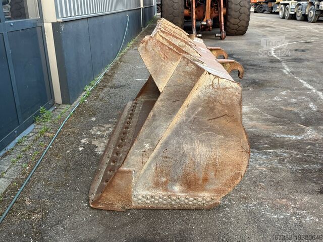 Schaufel Unknown WG-2450 Volvo small