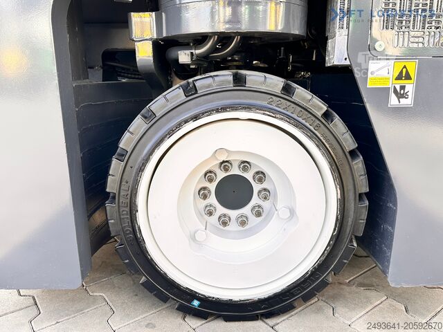 4-посочен мотокар Combilift C3000CB / GAS / TRIPLEX / 4900MM / 4807H