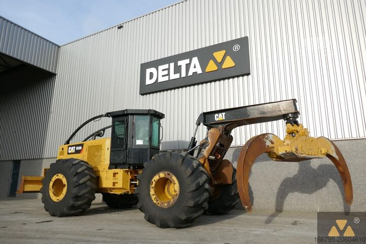 Débusqueuse Caterpillar 555D
