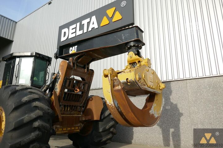 Débusqueuse Caterpillar 555D