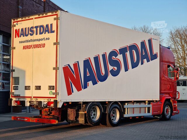 валіза Scania R580 V8 Topline 6x2 - Box with sidedoors - Reta...