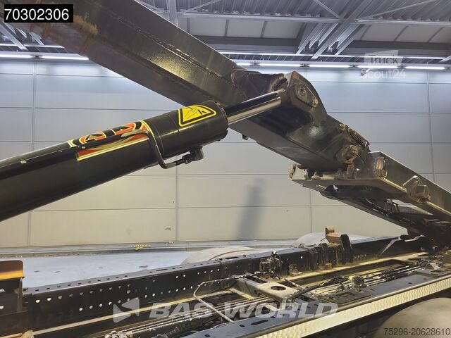 Sistema de brazo de gancho MAN TGX 28.460 TGX 6X2 20tons AJK containersystem A...