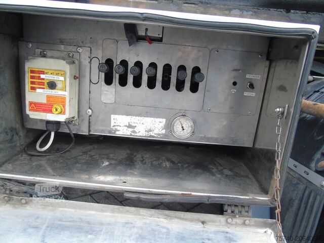 Autószállító Iveco Eurocargo 140E25 + FULL SYSTEM + TOWING