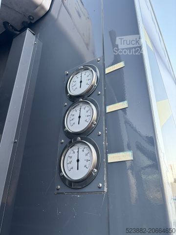 Ledusskapja kravas automašīna MERCEDES-BENZ Atego1218 CarrierSupra850MT*LBW*3Kammer*Tiefkühl