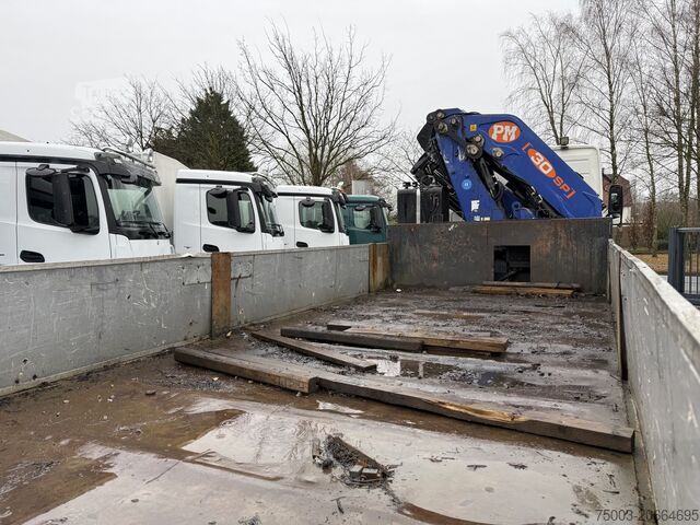 Tovornjak s ploščadjo Volvo FH12 420 6X2 Kran PM 30025 bis 26.5 Meter