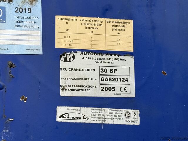 Tovornjak s ploščadjo Volvo FH12 420 6X2 Kran PM 30025 bis 26.5 Meter