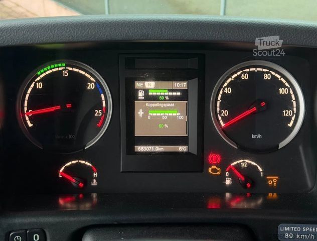 Koelwagen SCANIA P370 VAN BEURDEN ISOLATED BOX THERMO KING TAIL L