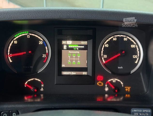 Koelwagen SCANIA P370 VAN BEURDEN ISOLATED BOX THERMO KING TAIL L